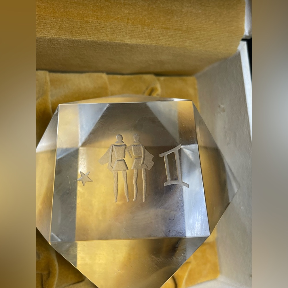 1960-70’s Post House Japan Gemini Crystal Paperweight Original Sateen Lined Box